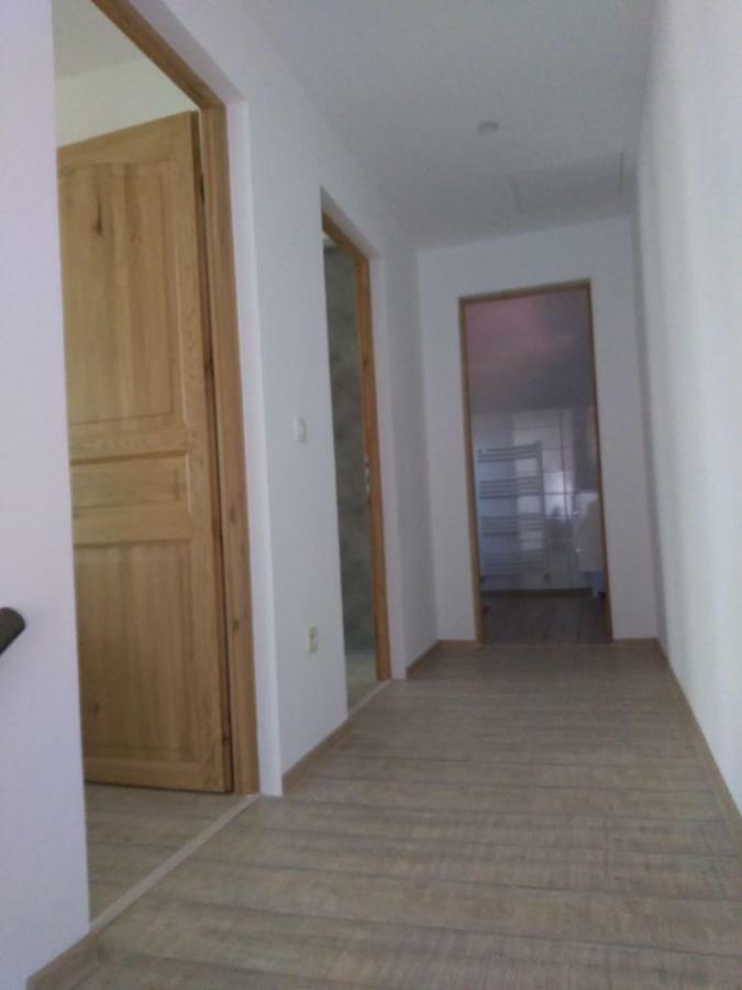 Cazare Regim Hotelier Zarnesti Exterior photo